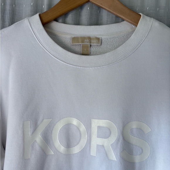 Michael Kors Classic White Pullover - Picture 2 of 4